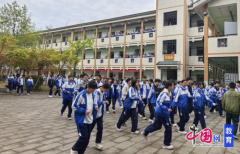 建牢平安防地护航校园安然 成都立德城厢学校开